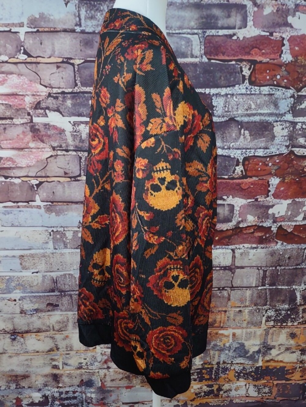 Skulls & Roses Print Cardigan - Picture 4 of 9